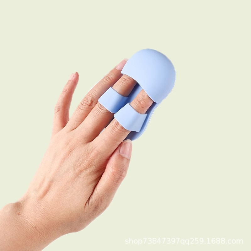 Cọ Rửa Mặt Silicon Đeo Ngón Tay Tiện Lợi(Bàn Chải Rửa Mặt) - MÀU XANH