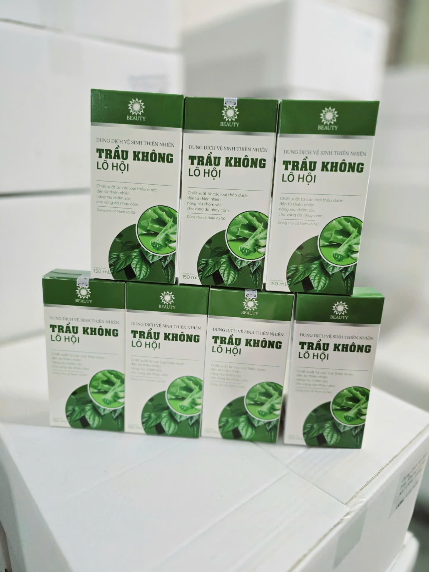 Dung Dịch Vệ Sinh Phụ Nữ Tía Tô Trầu Không Lô Hội 150ml MV999074 - DDVS MV999074 LÔ HỘI