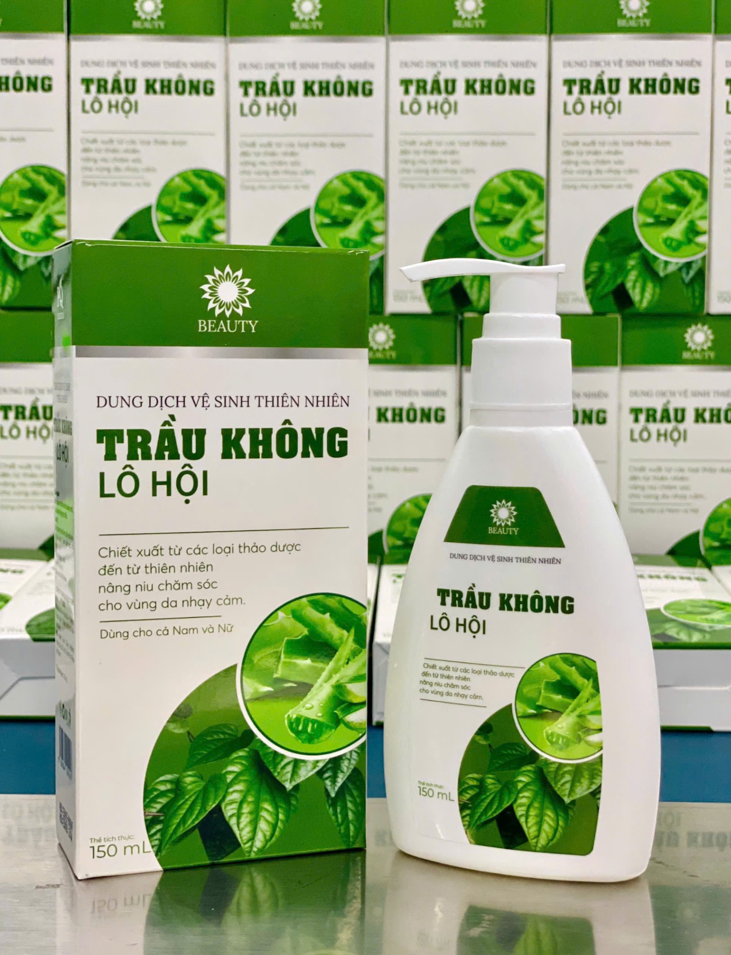 Dung Dịch Vệ Sinh Phụ Nữ Tía Tô Trầu Không Lô Hội 150ml MV999074 - DDVS MV999074 LÔ HỘI