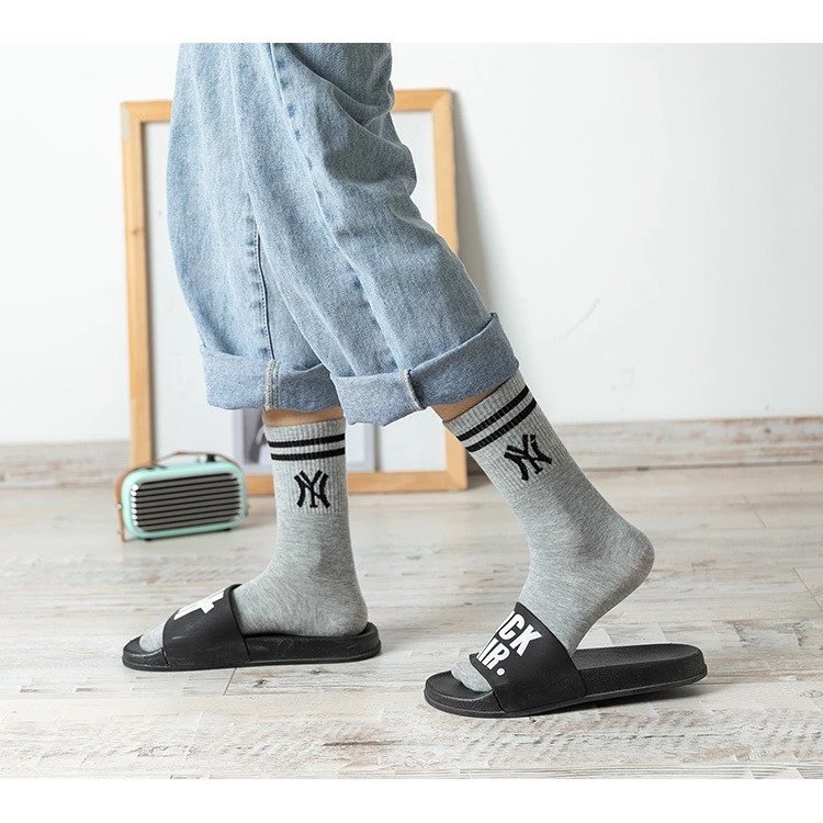 Vỉ 10 Đôi NY Cổ Cao Free Size Người Lớn - MÀU TRẮNG