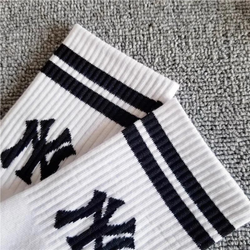 Vỉ 10 Đôi NY Cổ Cao Free Size Người Lớn - MÀU TRẮNG