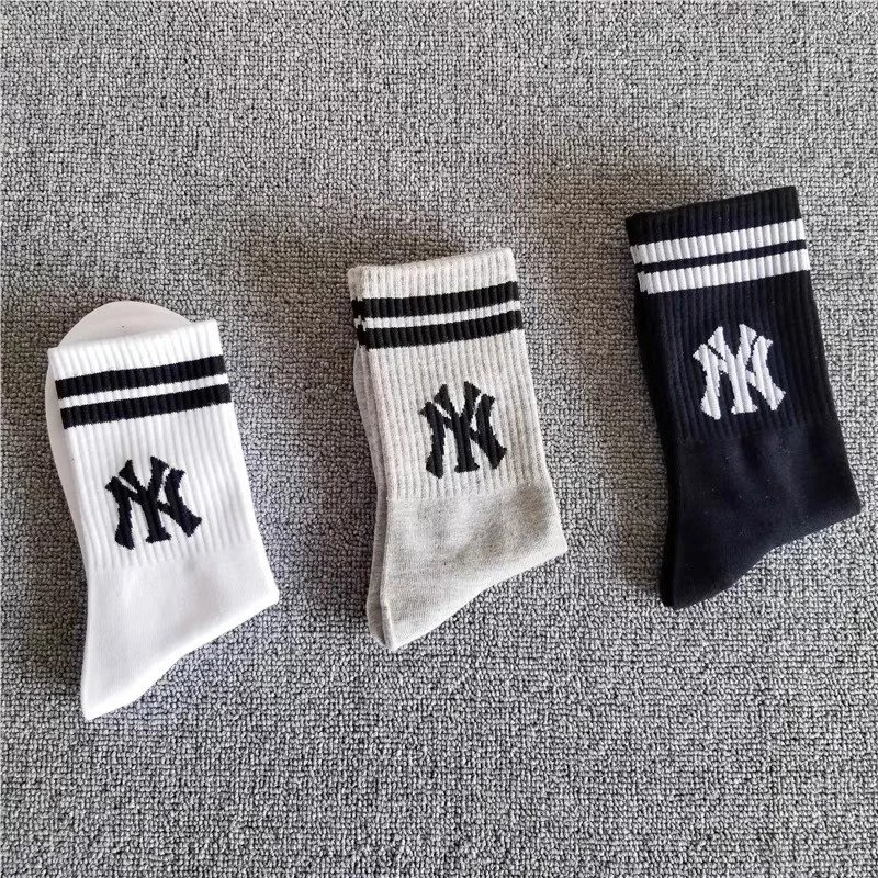 Vỉ 10 Đôi NY Cổ Cao Free Size Người Lớn - MÀU TRẮNG