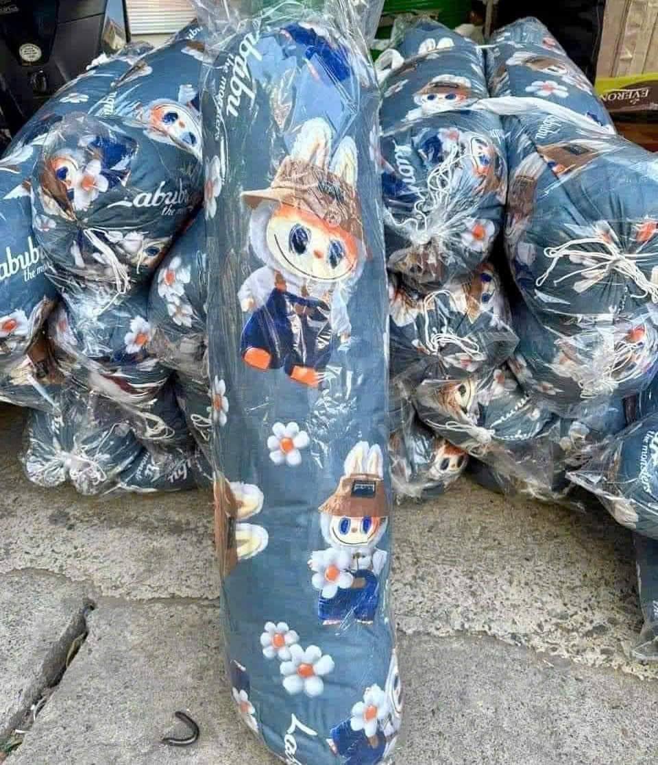 Gối Ôm Tròn Rẻ (85x20x20cm) - LABUBU XANH