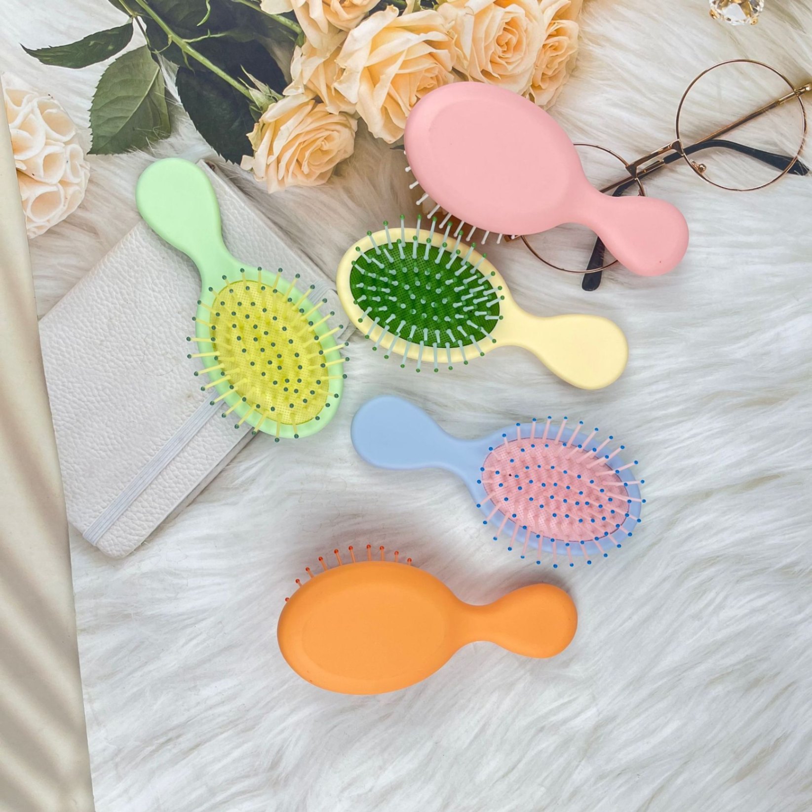 Lược Tạo Phồng Gỡ Tóc Rối Loại Mới Hình Bầu Dục (Không Gương)