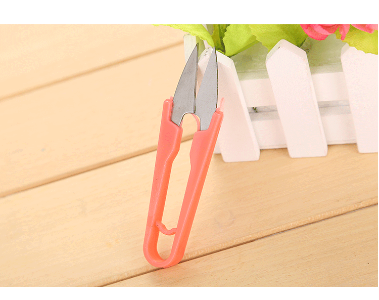 [BÁN LẺ 1 CÁI] Kéo Cắt Chỉ Cán Nhựa