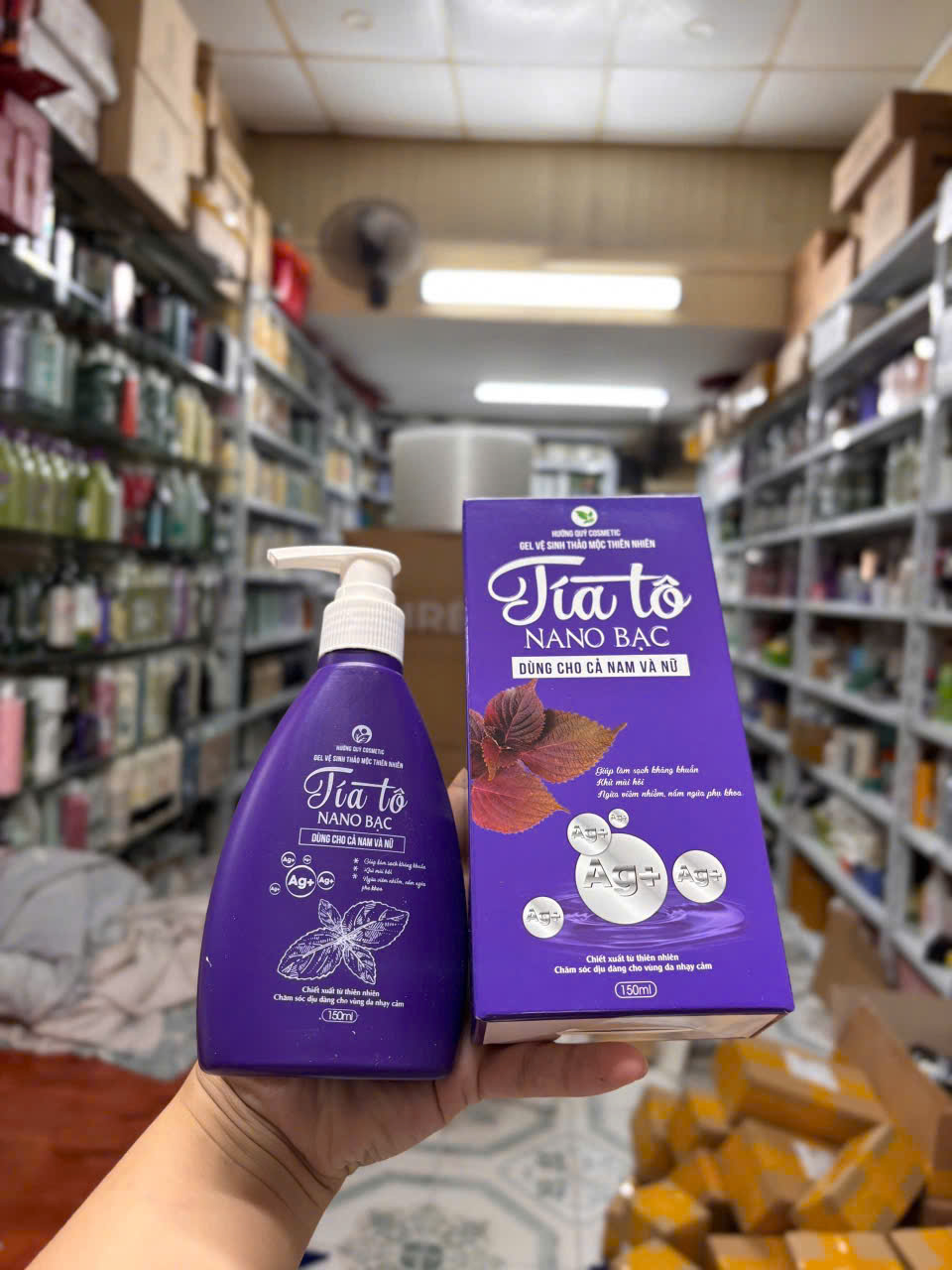 Dung Dịch Vệ Sinh Phụ Nữ Tía Tô Nano Bạc 150ml(Nắp Trắng Dẹp-999142) - DDVSmv999142
