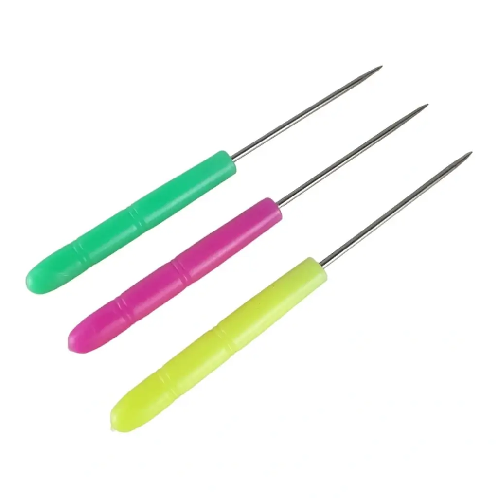 Dùi lỗ vải cán nhựa tròn dài 12.5cm nhiều màu sắc
