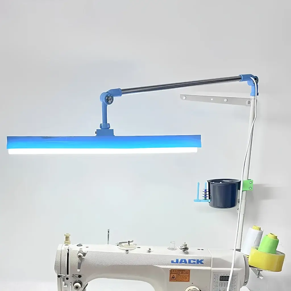 Đèn LED cọc chỉ máy may 10 W – Tay đỡ điều chỉnh góc chiếu