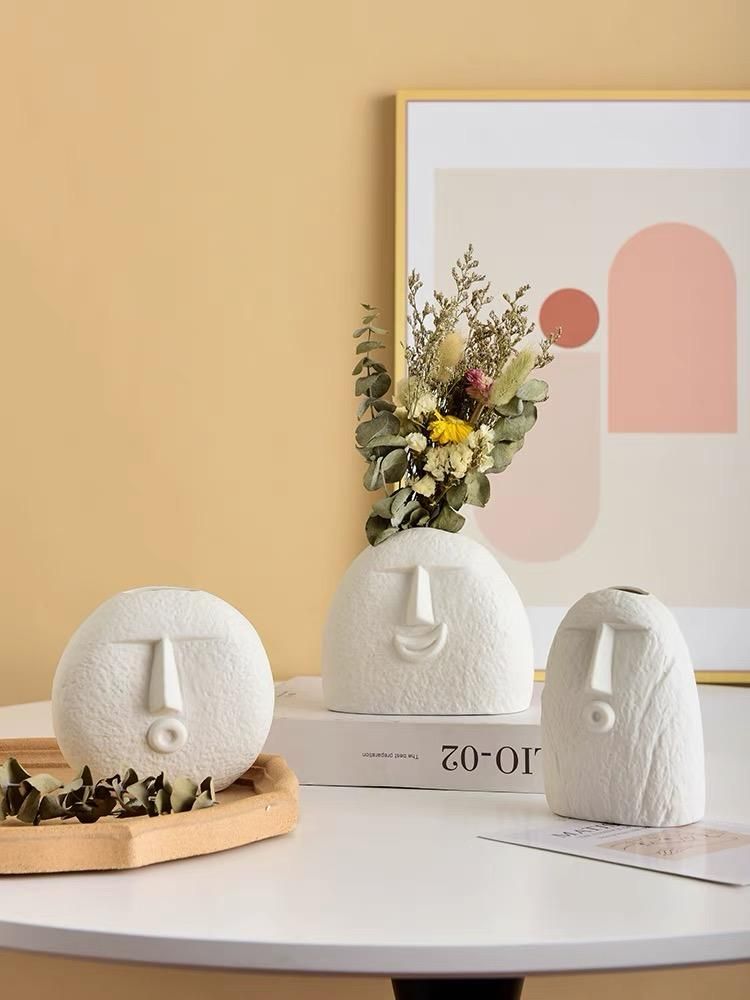 Emoticon Face Vase