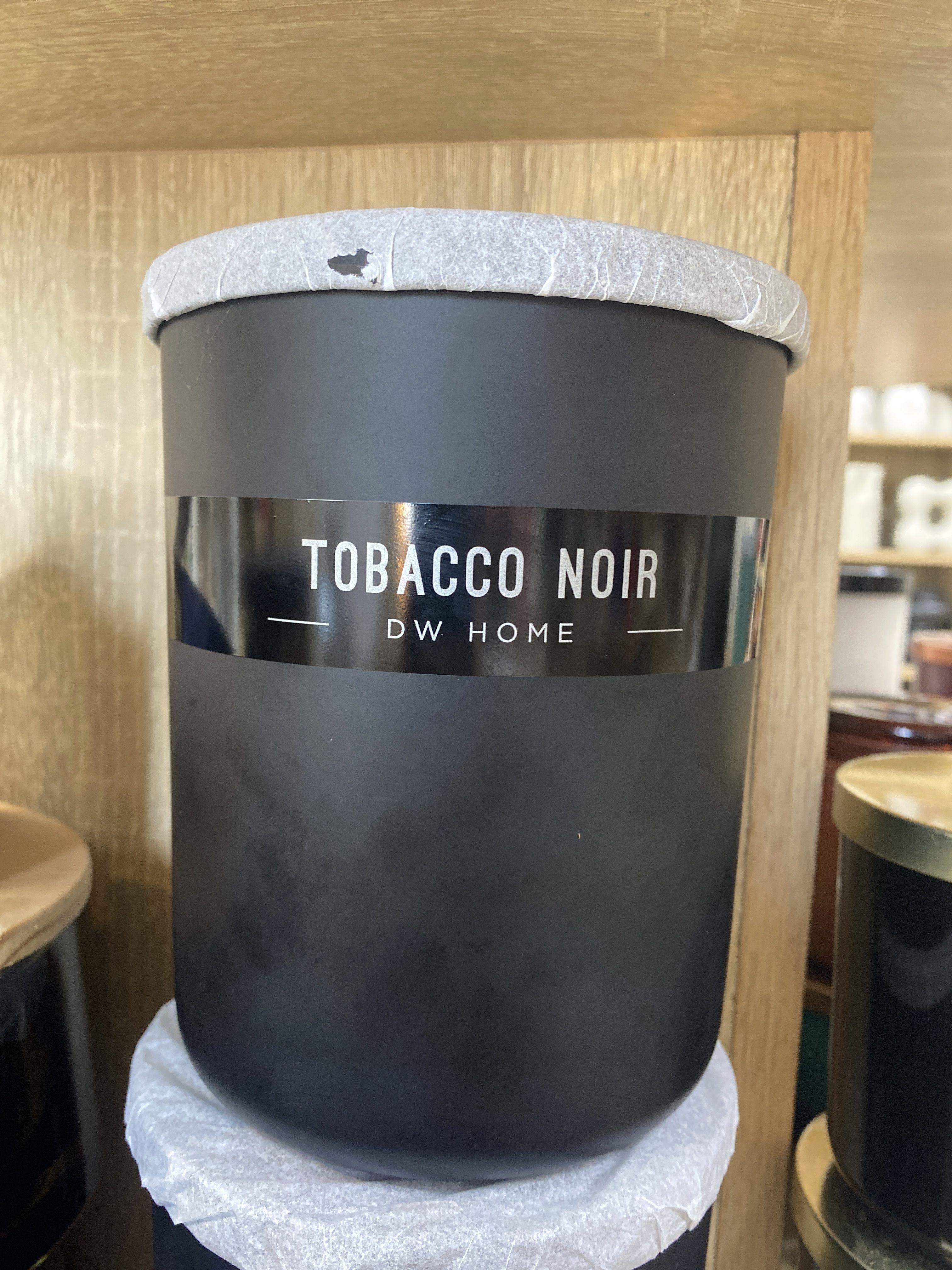 dw tobacco noir candle Nến DW Tobacco Noir 26oz dw tobacco noir candle Nến DW Tobacco Noir 26oz