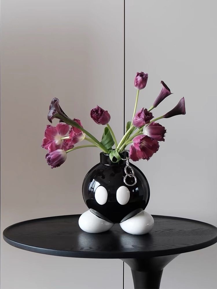 Bomb vase