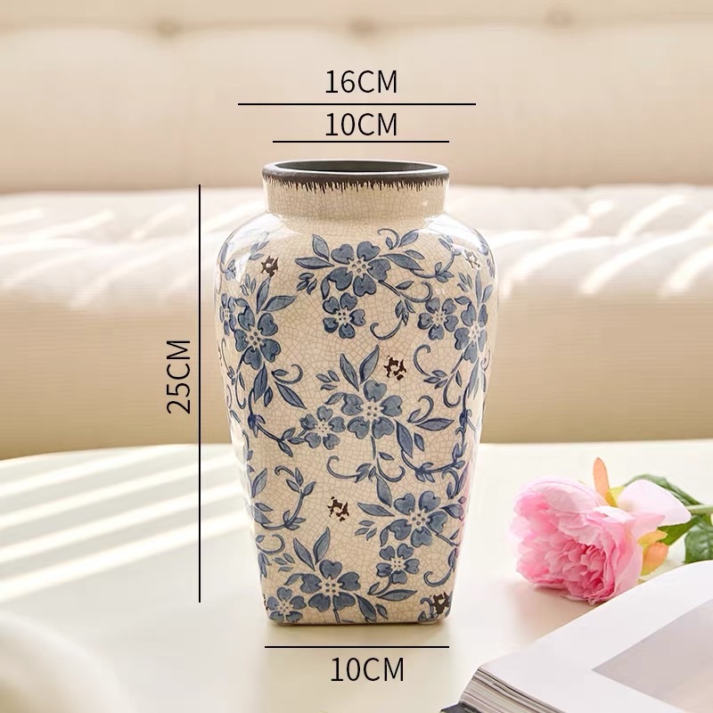 Bình gốm hoa xanh cổ C- đáy vuông