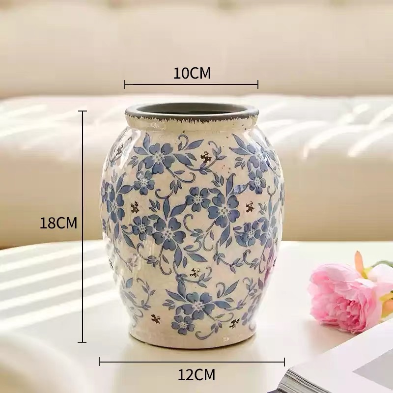 Bình gốm hoa xanh cổ D