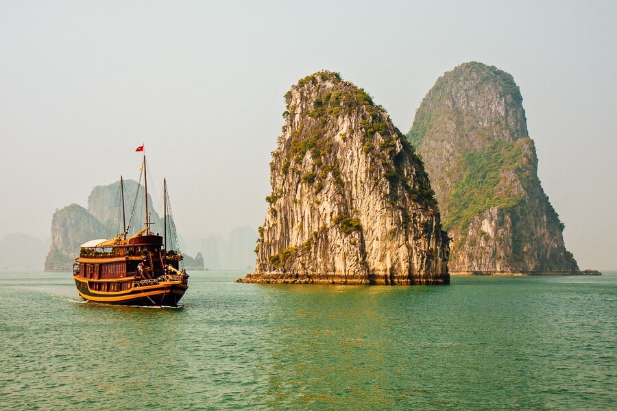 HANOI–HALONG BAY–NINH BINH 4D3N