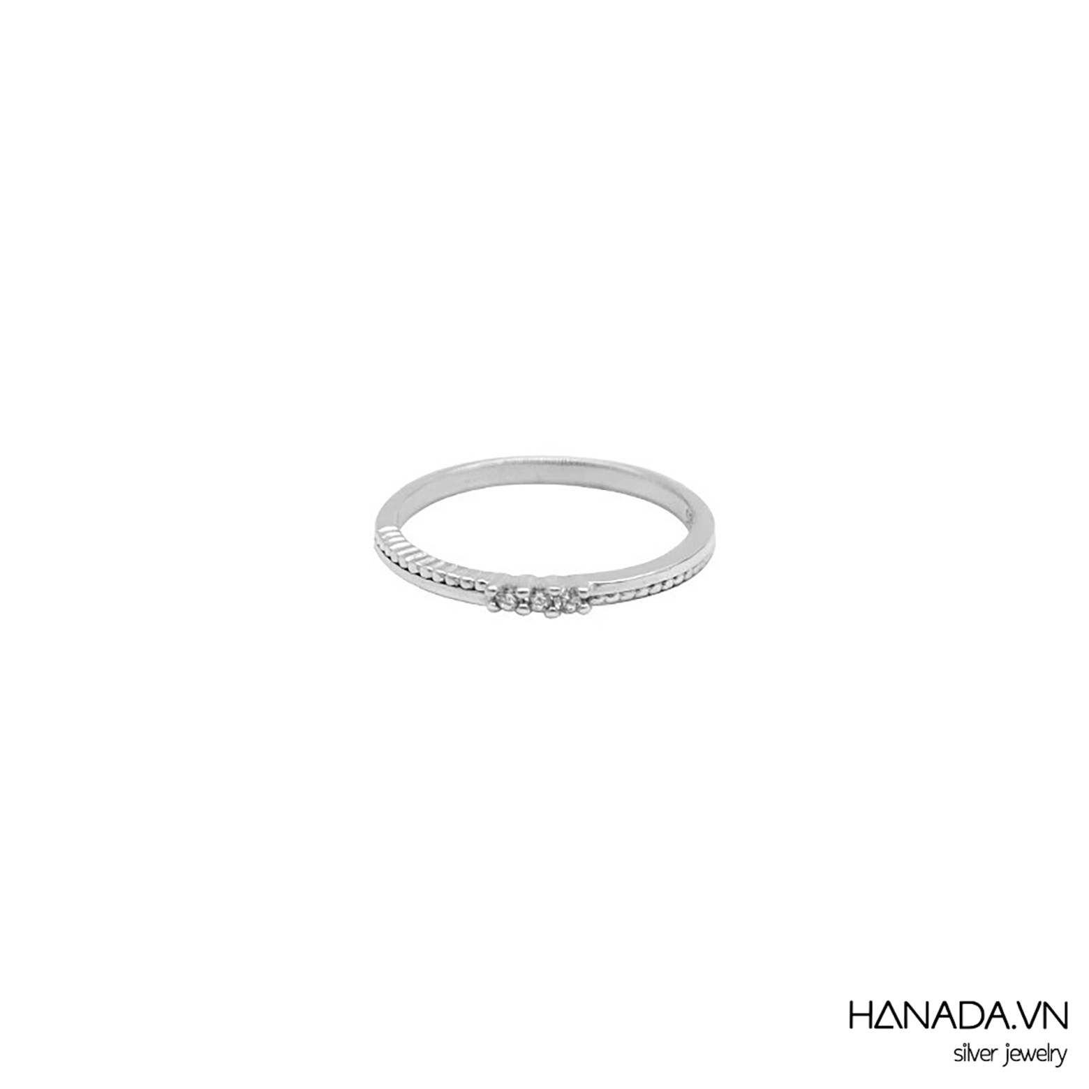 Nhẫn Trơn Dãy 3 Đá 2MM 2672