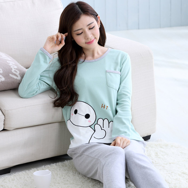 Bộ đồ ngủ xanh nhạt đơn giản