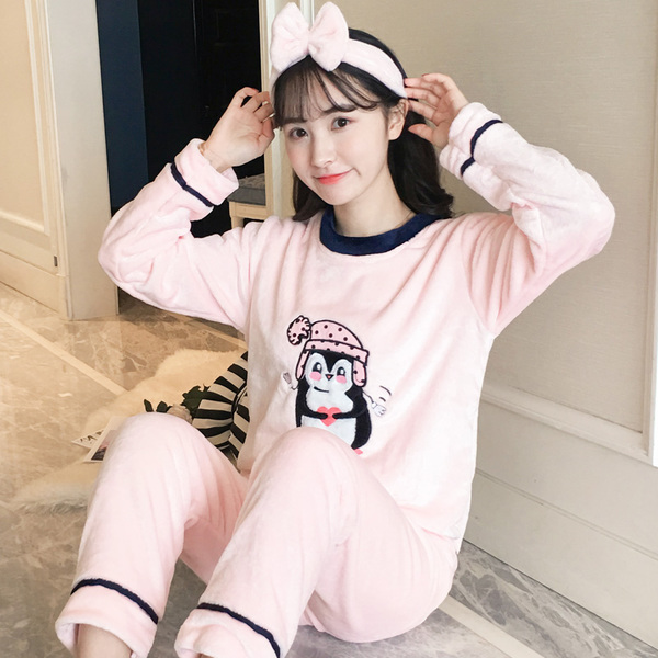 Bộ đồ ngủ dài hồng phấn