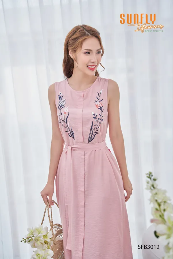 10-Mau-vay-trung-nien-mua-thu-thinh-hanh-nhat-hien-nay_mau-vay-trung-nien-mua-thu-15.webp