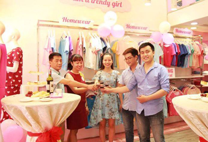 Tưng bừng không khí khai trương showroom Sunfly Trendy đầu tiên