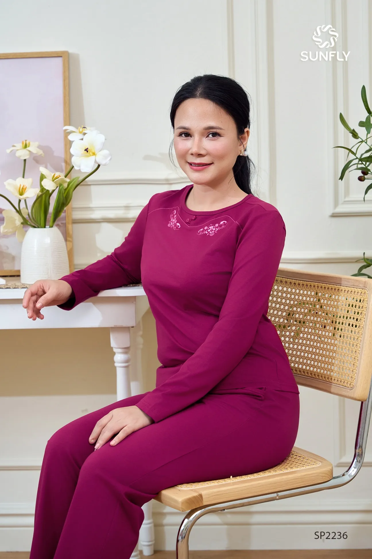 Goi-y-20-bo-do-thu-dong-cho-phu-nu-trung-nien-ban-khong-the-bo-lo_bo-do-thu-dong-cho-phu-nu-trung-nien-24.webp