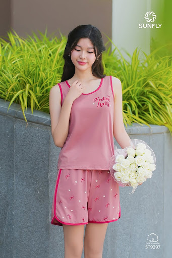 Màu sắc trang phục mặc nhà