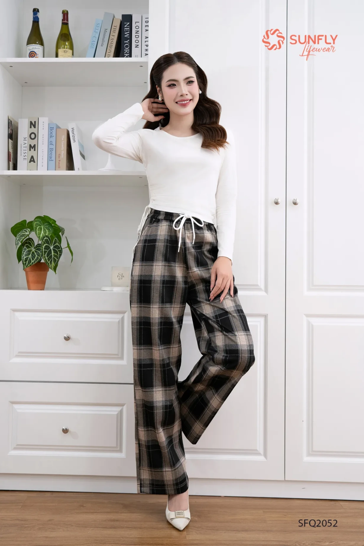 Quần nữ nỉ caro dáng suông dài SFQ2052