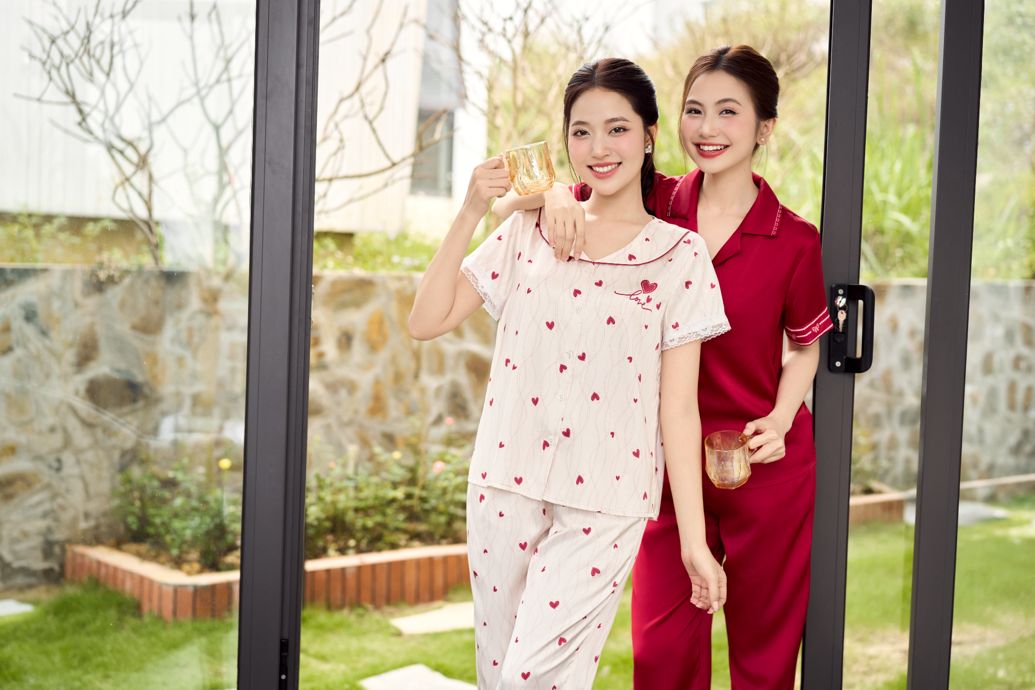 CHINH-THUC-RA-MAT--3.png