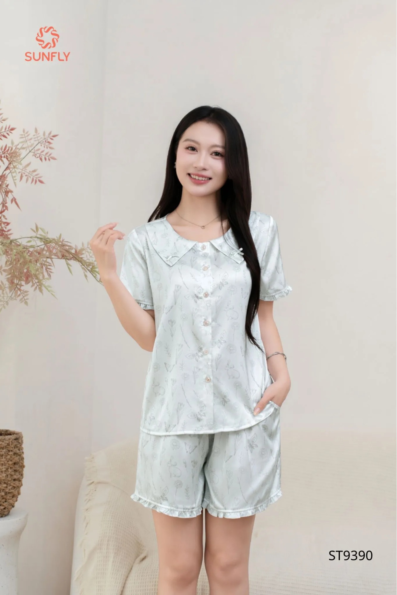 Bộ pijama nữ lụa latin họa tiết độc quyền áo cộc quần sooc ST9390