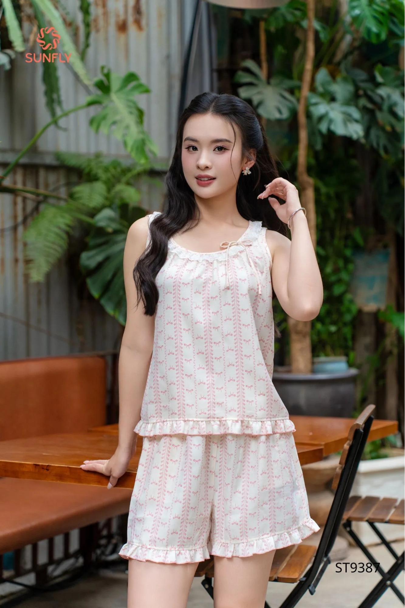 Đồ bộ mặc nhà nữ đũi vân mây áo sát nách quần sooc ST9387