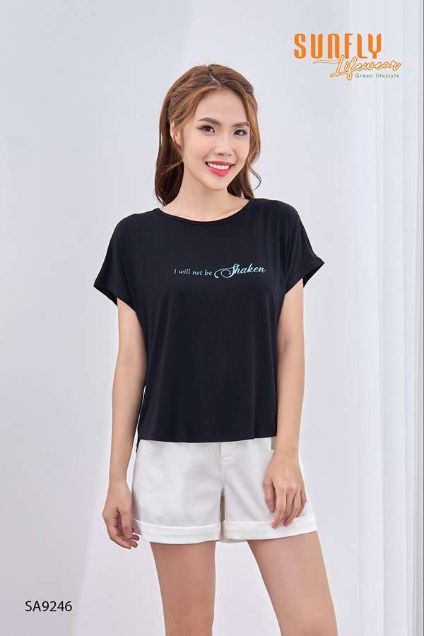 Đi họp lớp mặc áo phông ưu tiên sự thoải mái