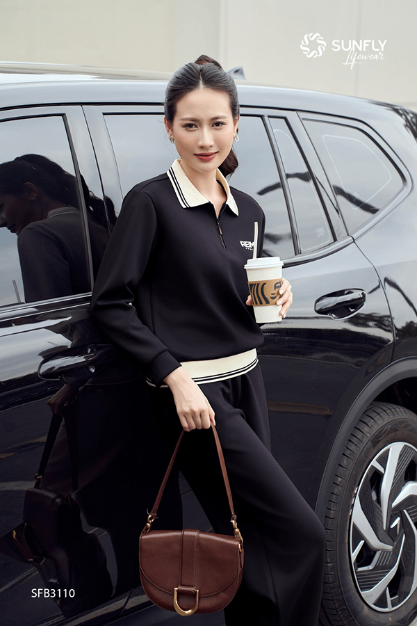 Thêm chiếc túi để tạo điểm nhấn cho outfit