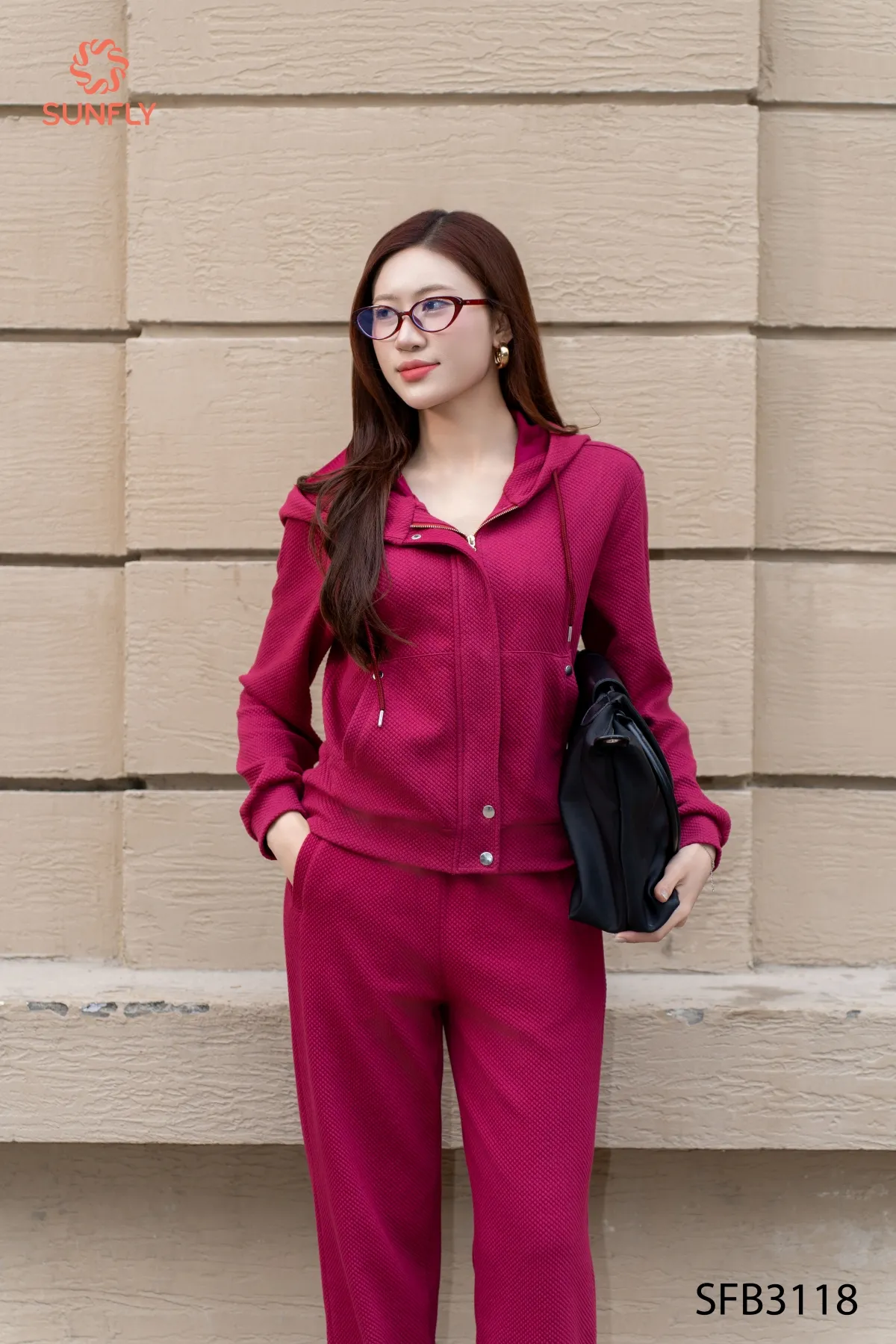 Set đồ nữ interlock tổ ong áo dài kéo khóa có mũ quần dài SFB3118