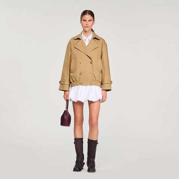 Áo trend coat dáng ngắn hiện đại