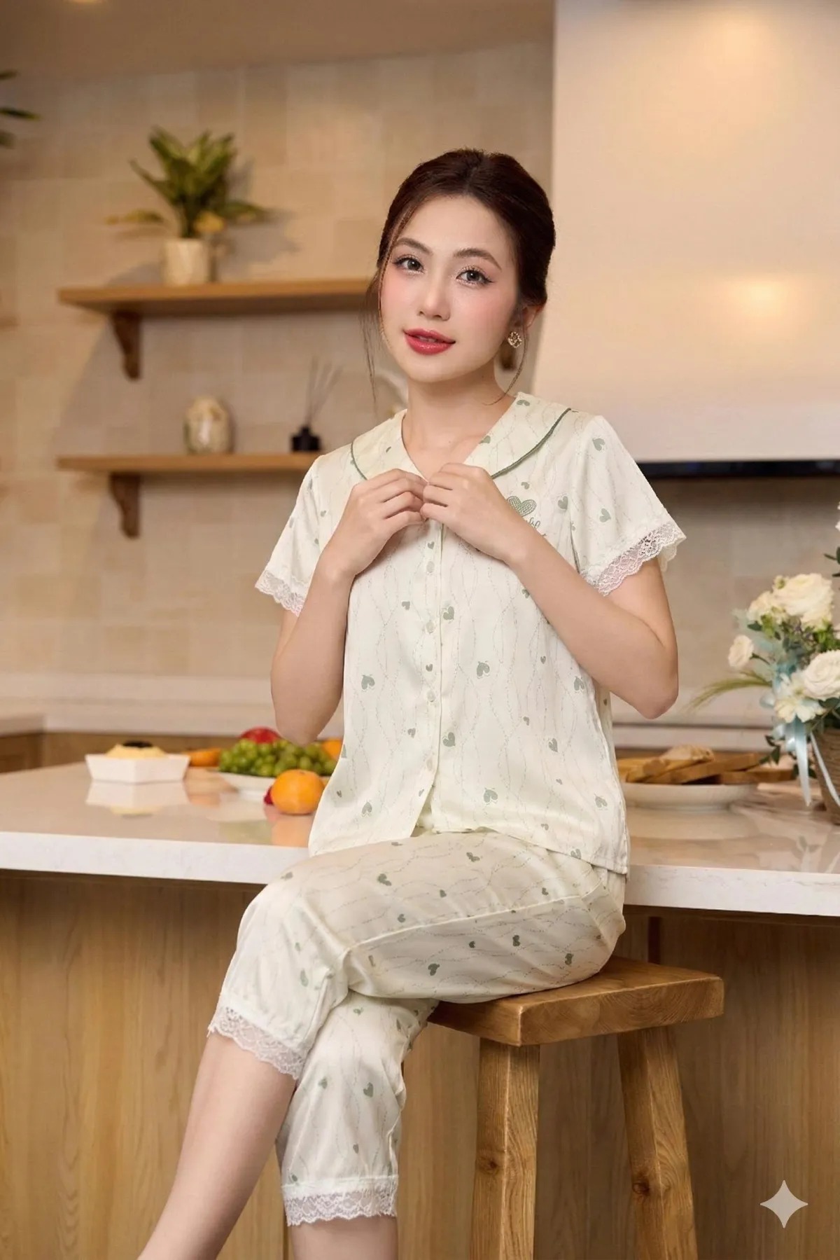 Bộ pijama nữ lụa latin ht độc quyền áo cộc quần ngố ST9351
