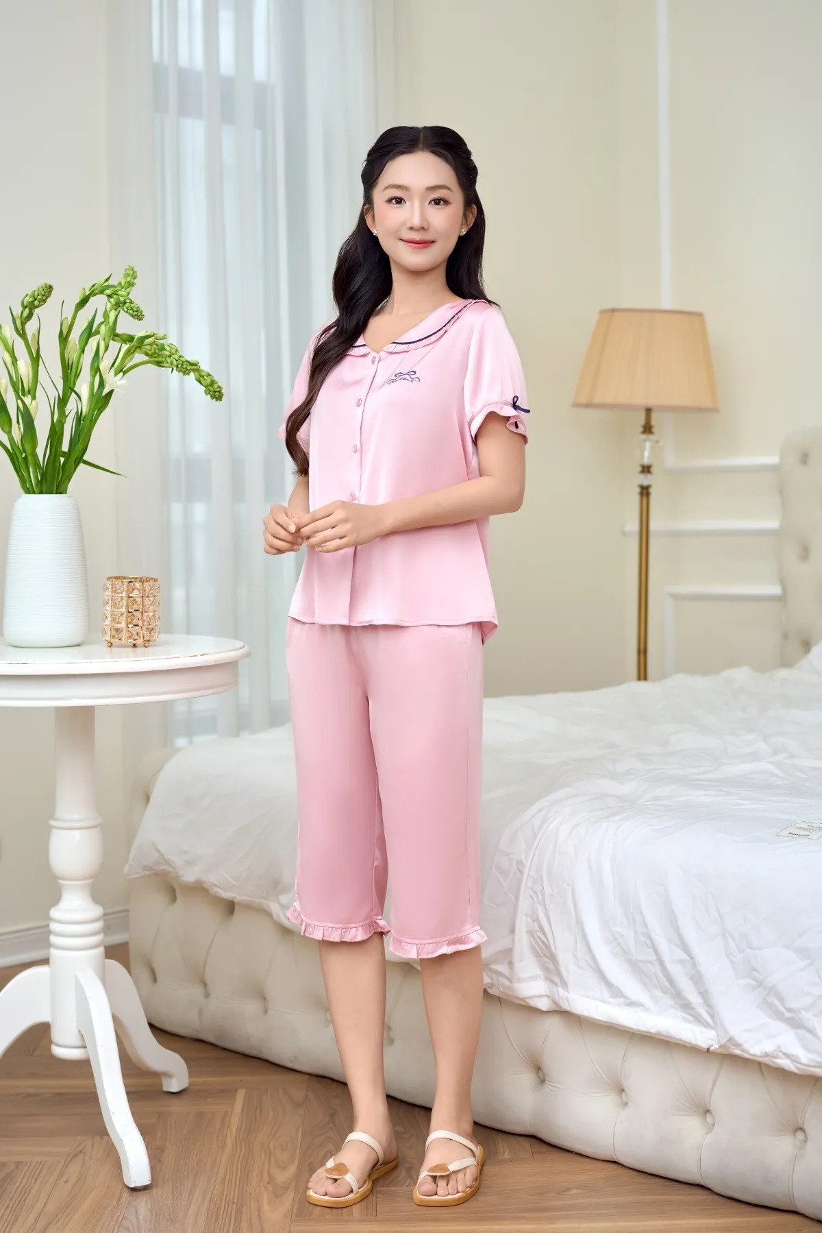 Bộ pijama nữ lụa latin áo cộc quần ngố ST9352