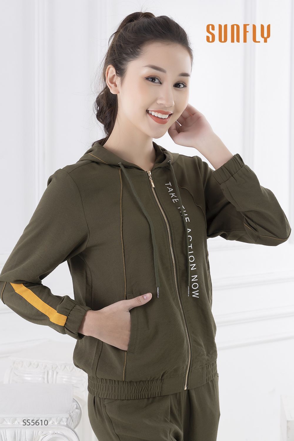 Bộ thể thao đũi kéo khóa có mũ áo dài quần dài SS5610 L xanh rêu