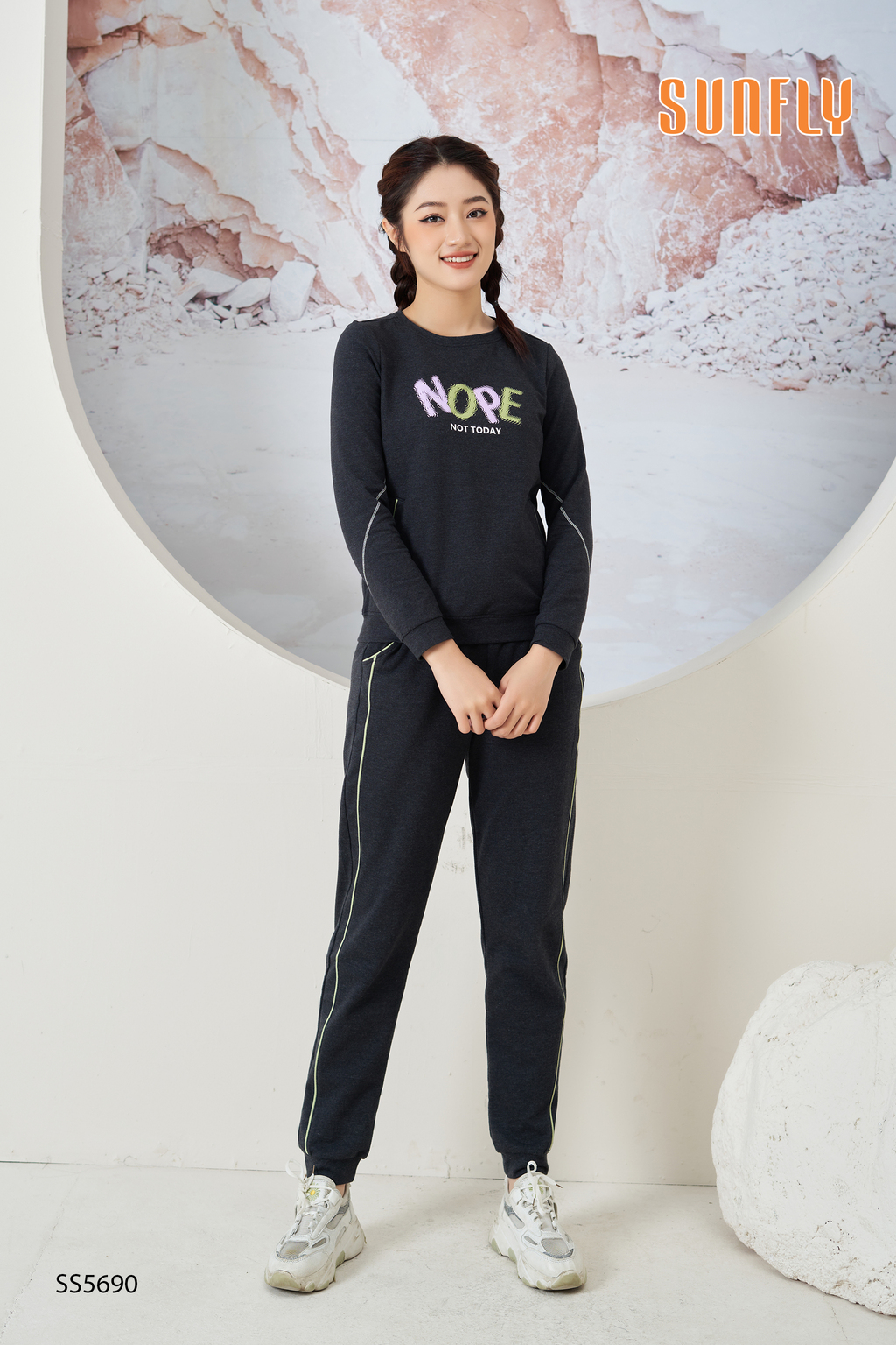Bộ thể thao cotton da cá áo dài quần dài SS5690