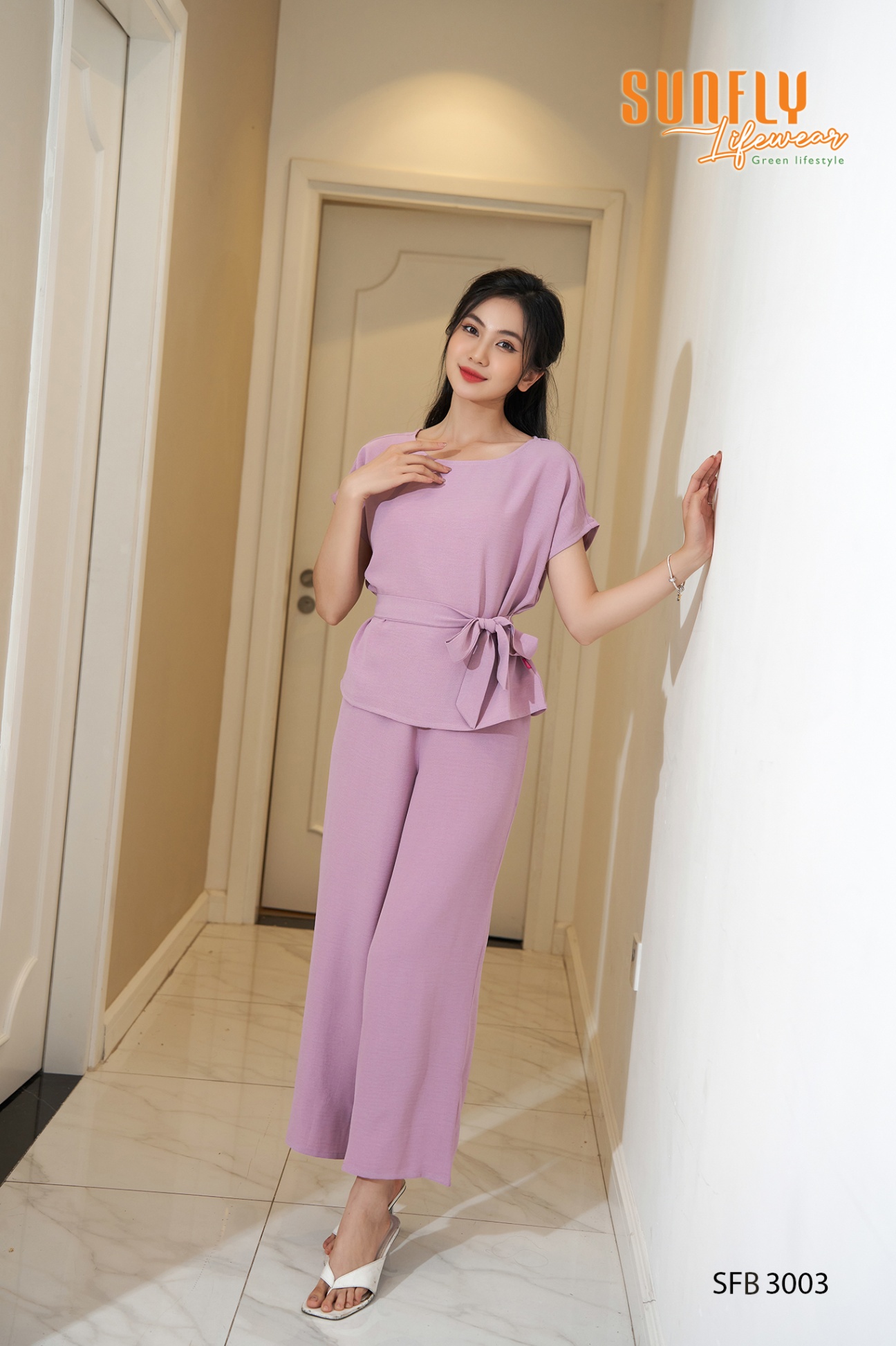 Bộ jumpsuit áo 2 dây liền quần giả váy