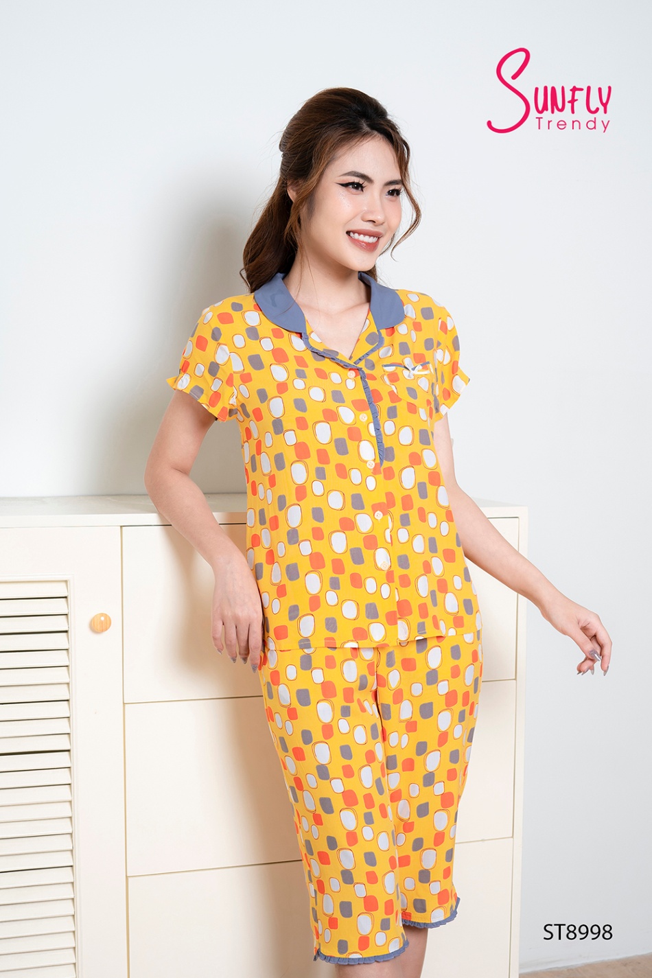 Bộ pijamas lanh áo cộc quần ngố ST8998