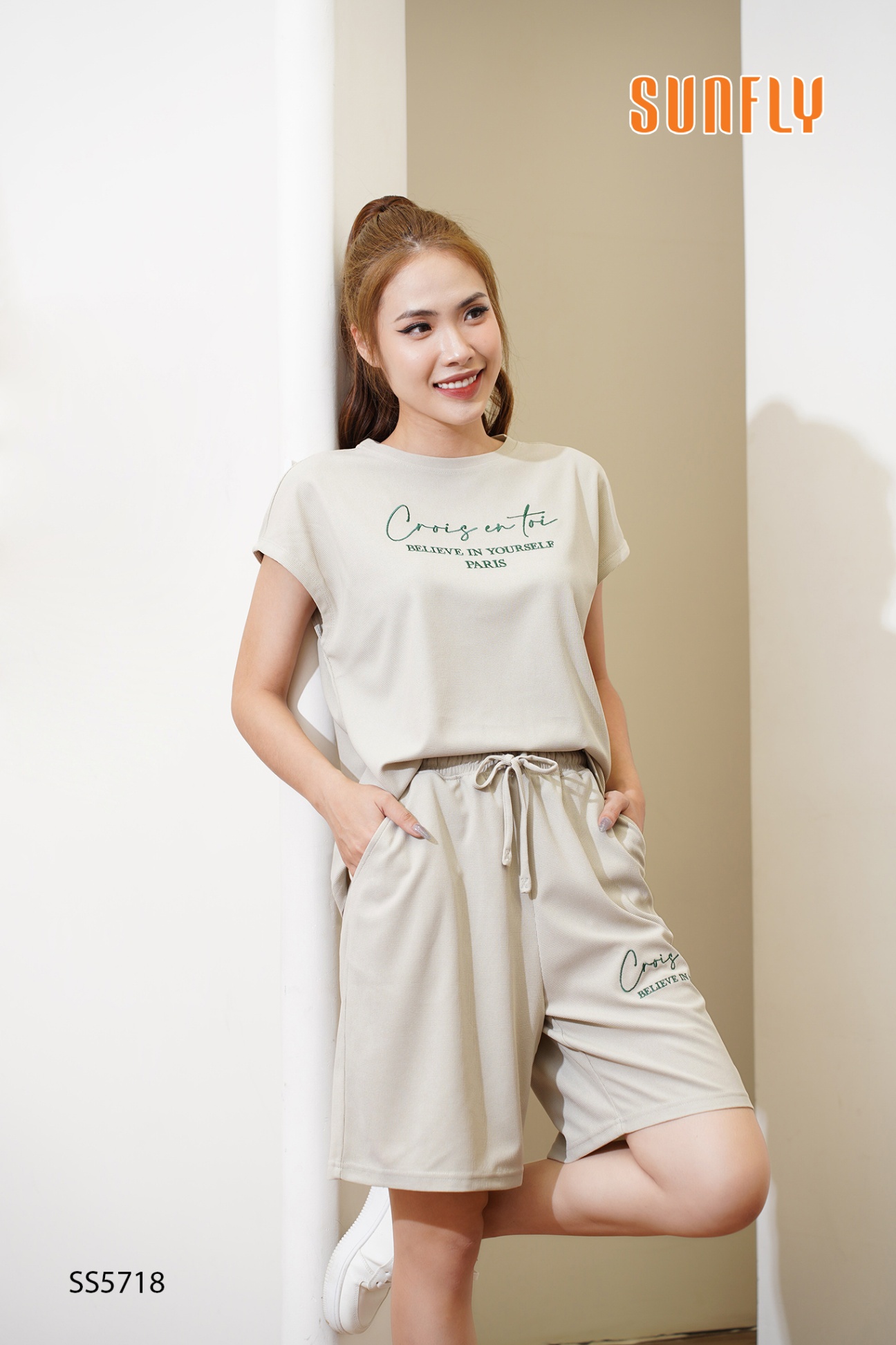 Đồ bộ mặc nhà tổ ong áo tay chờm quần ngố SS5718