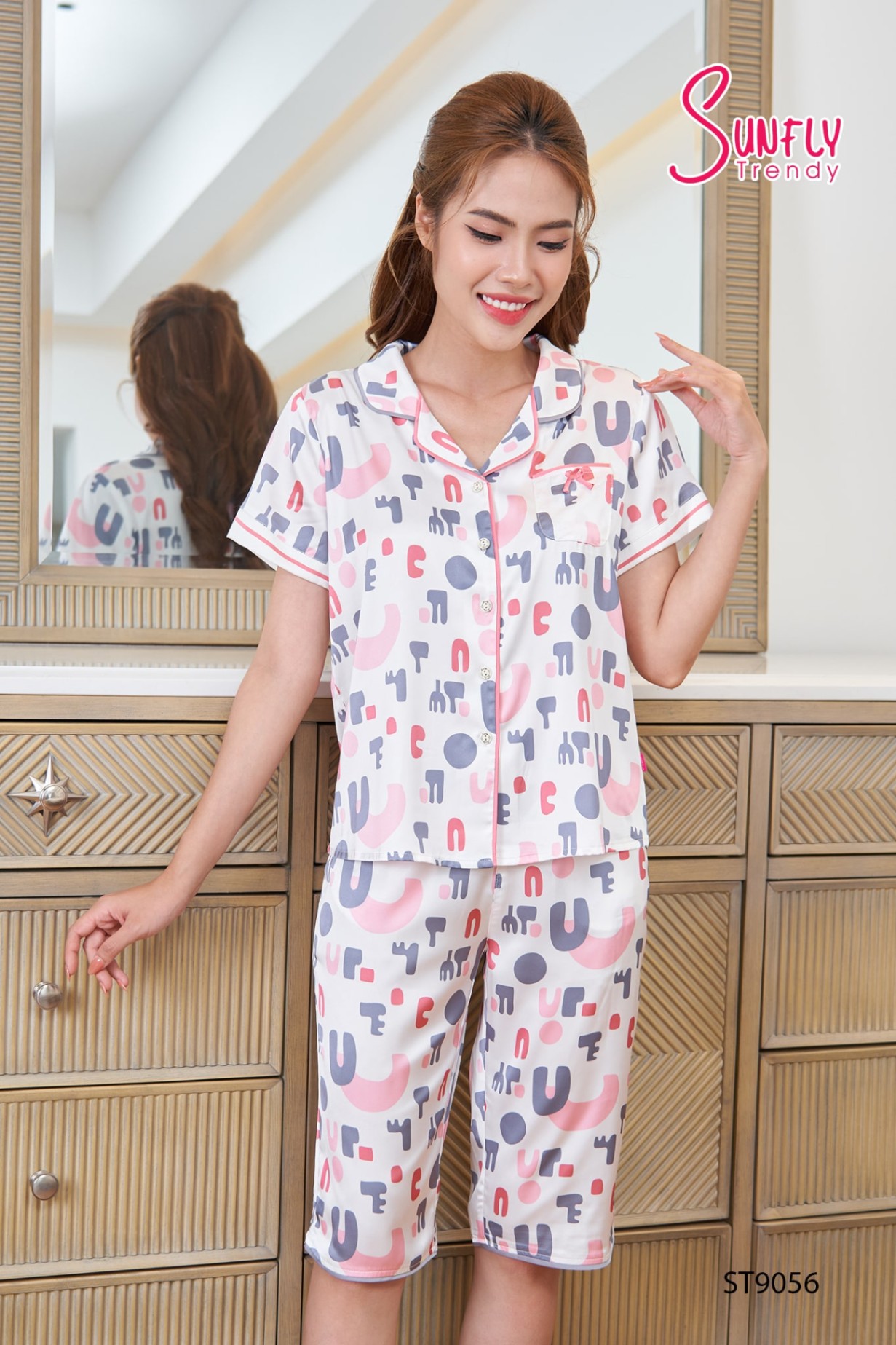Bộ pijamas lụa áo cộc quần ngố ST9056