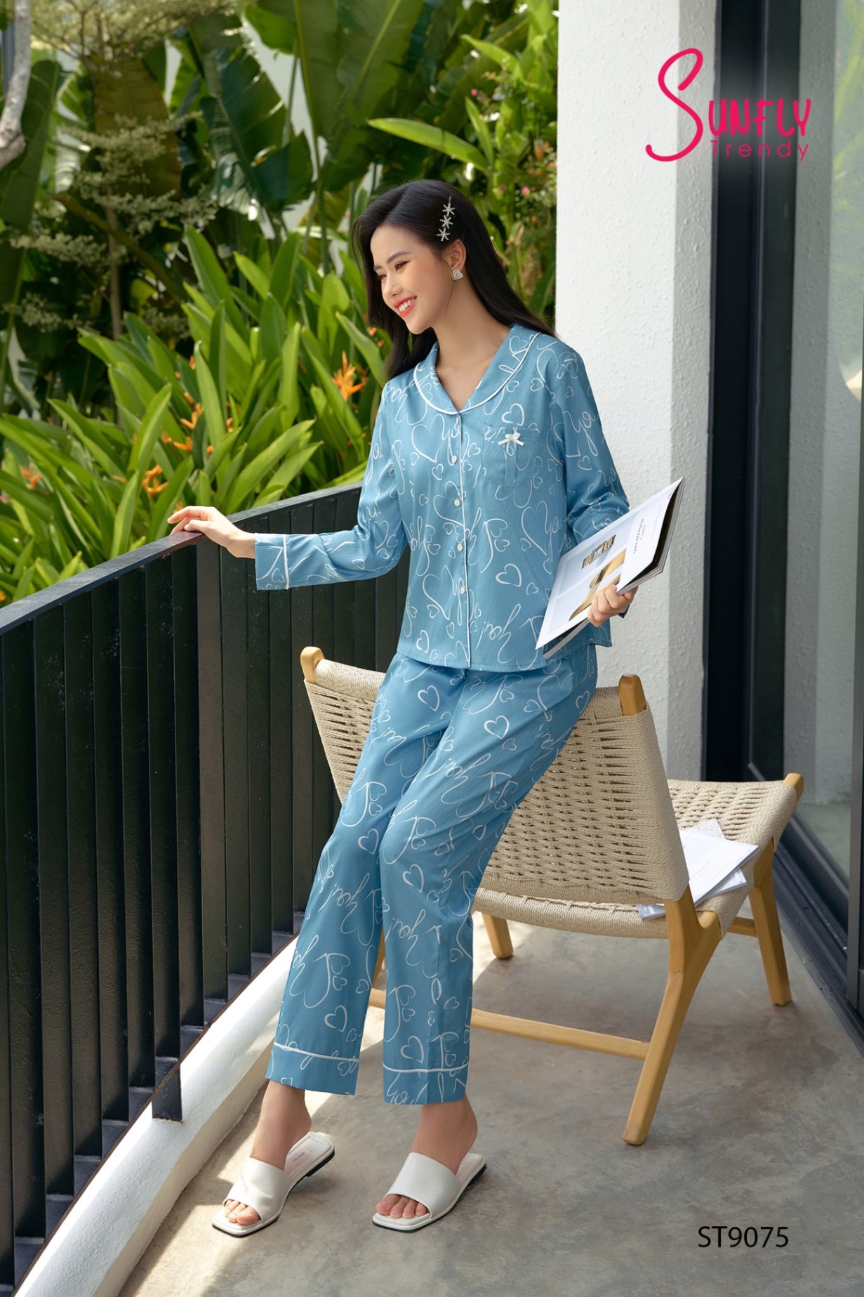Bộ pijamas lụa áo dài quần dài ST9075