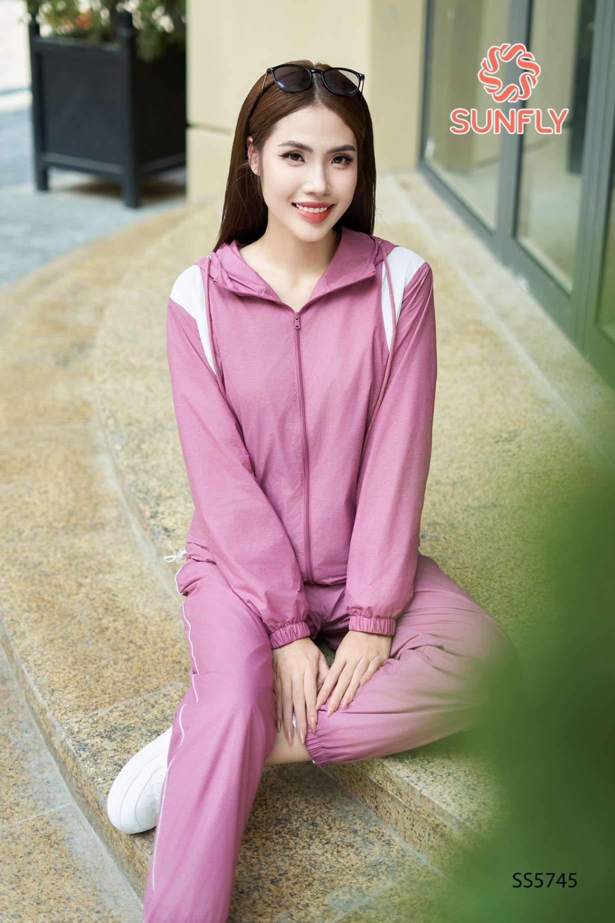 Bộ thể thao gió kéo khóa có mũ áo dài quần dài SS5745