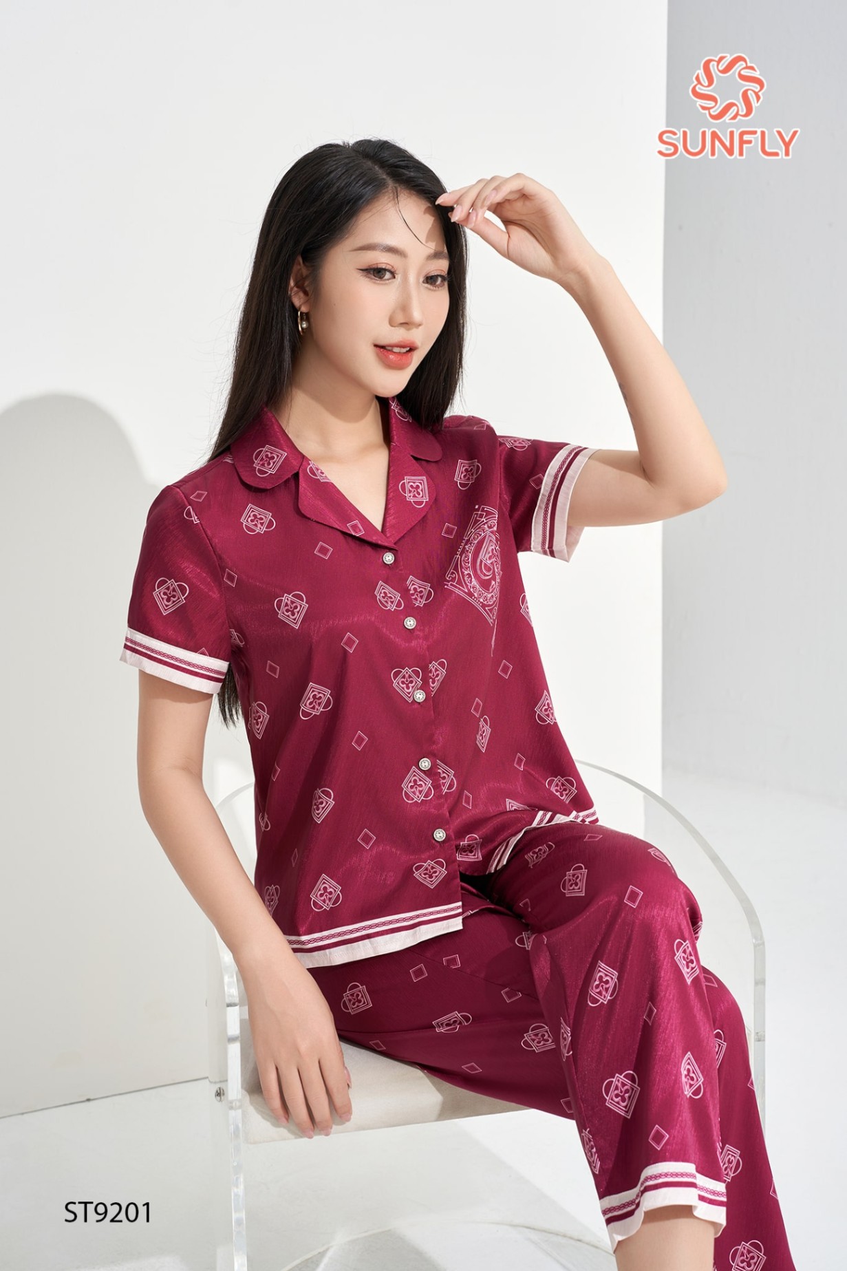 Bộ pijamas nữ lụa satin jacquard ht áo cộc quần dài ST9201