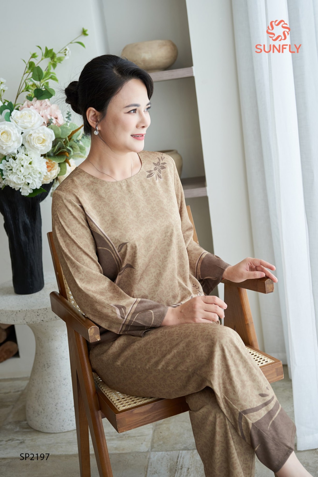 Đồ bộ mặc nhà nữ lụa satin jacquard ht áo tay lỡ dài quần dài SP2197