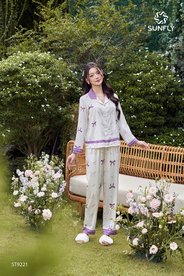 Bộ pijamas nữ lụa latin ht áo dài quần dài ST9221