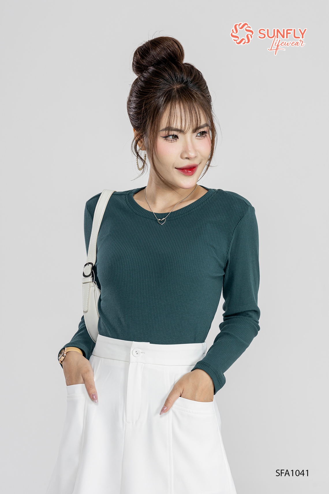 Áo dài nữ thun gân giữ nhiệt cổ tròn SFA1041