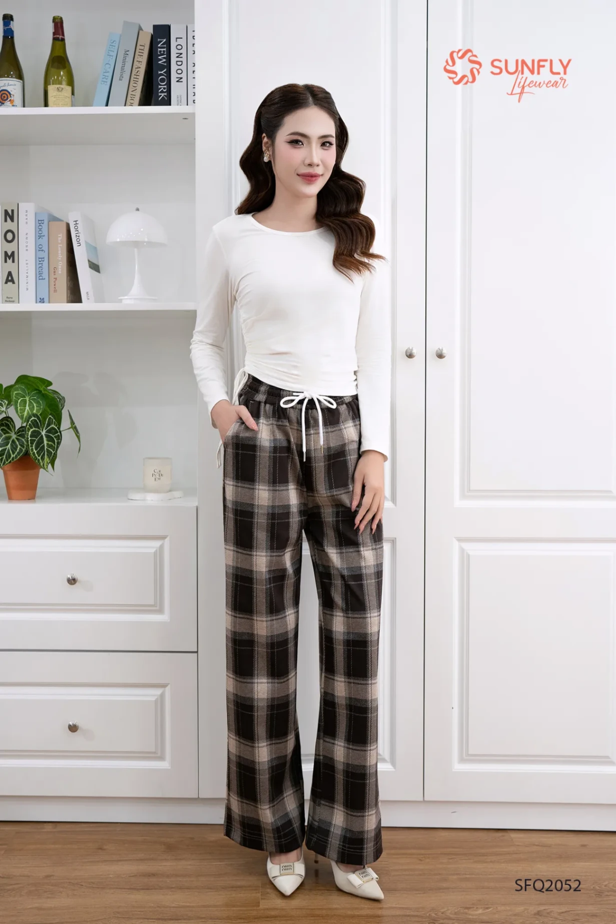 Quần nữ nỉ caro dáng suông dài SFQ2052 L kẻ dạ cafe