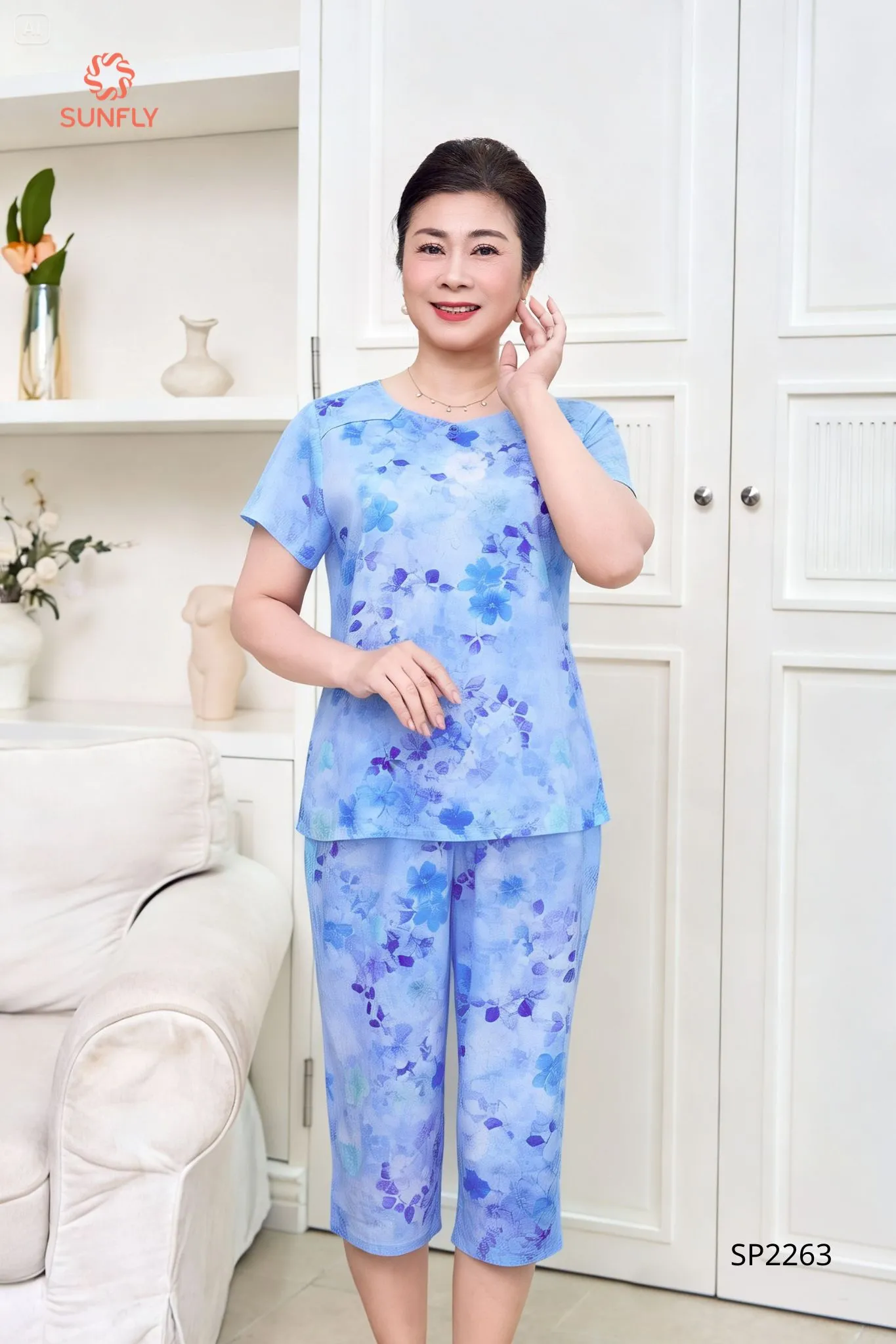 Đồ bộ mặc nhà nữ lanh áo cộc quần ngố SP2263 XL hoa màu nước xanh