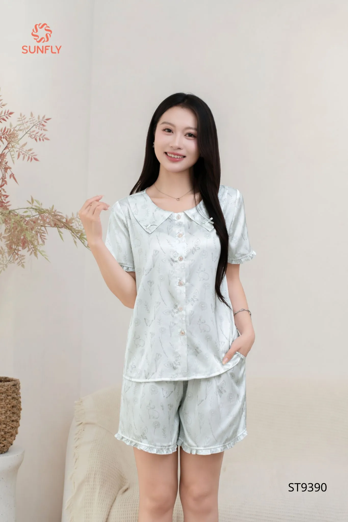 Bộ pijama nữ lụa latin áo cộc quần sooc ST9390 XL ht hoa bướm xanh